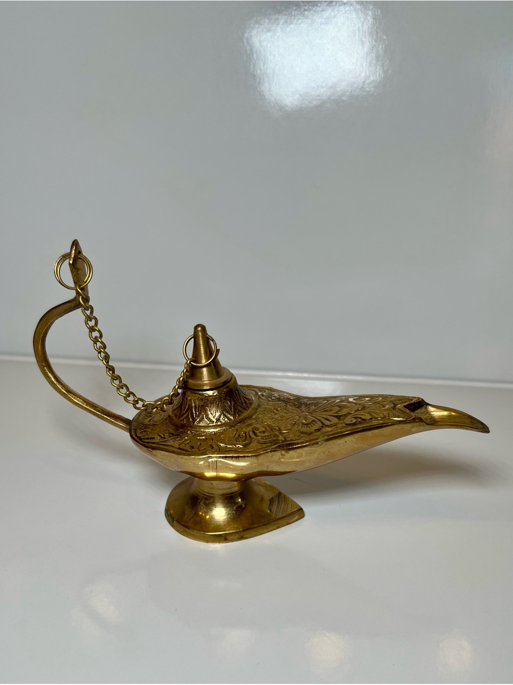 VTG Brass Genie Lamp Aladdin
Style Incense Burner Decor Etched
Chained Top